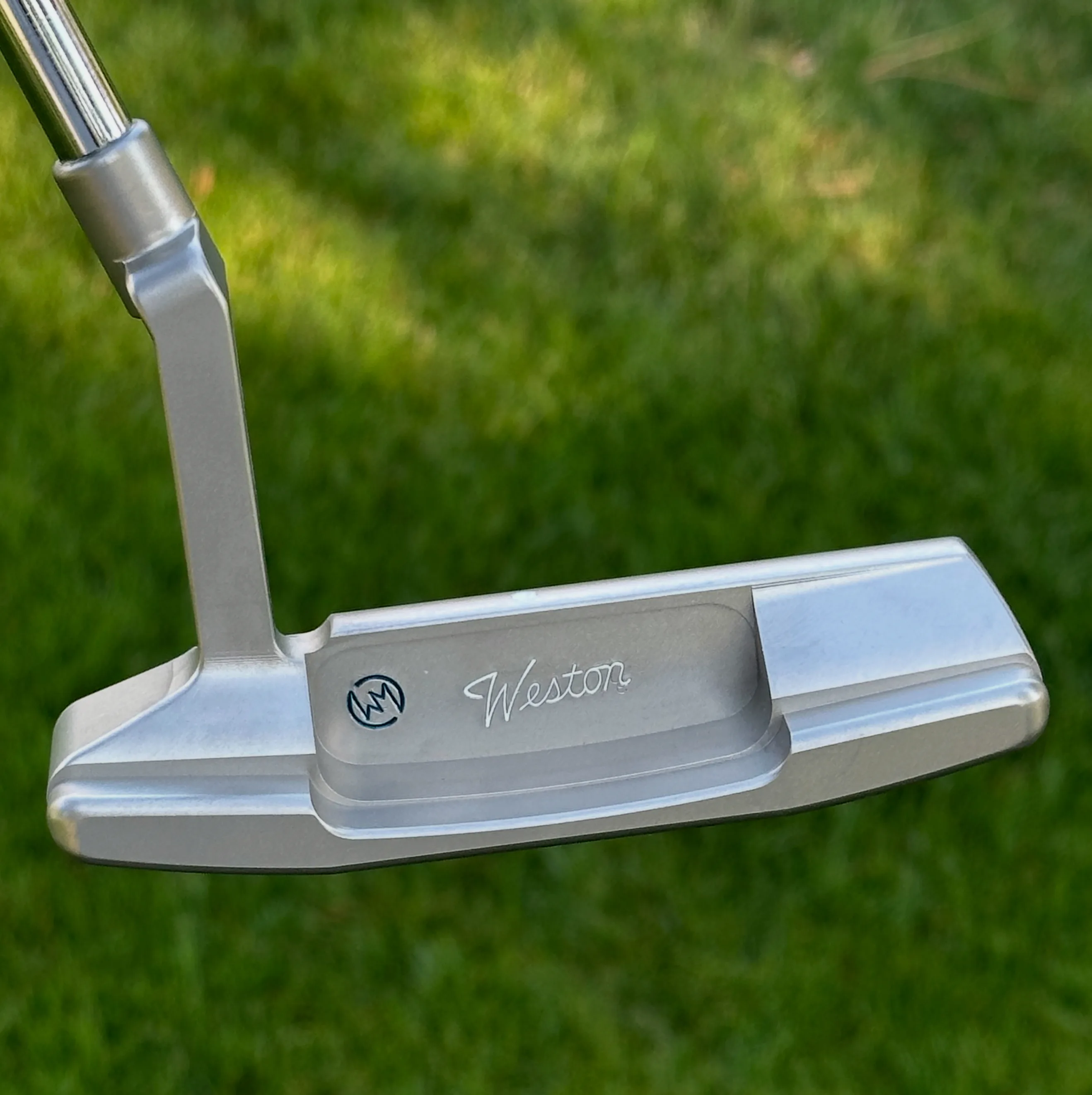 Here is the putter that’s currently in the bag. A German 303 stainless steel putter, in my Highland shape. 340g with an 